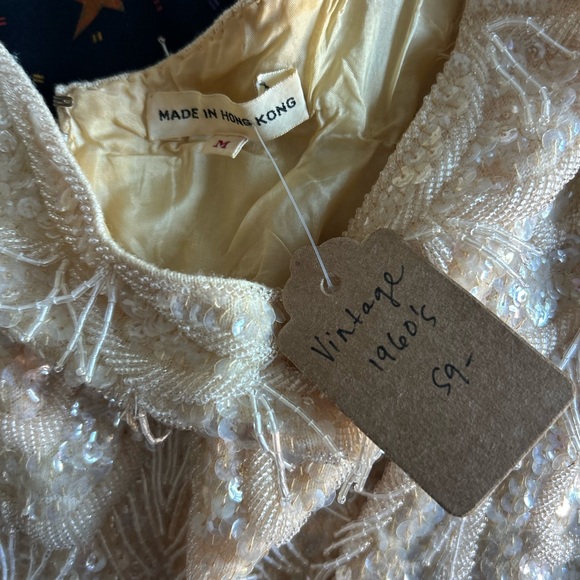 Elegant Cream Sequin Women's Top - Picture 4 of 4